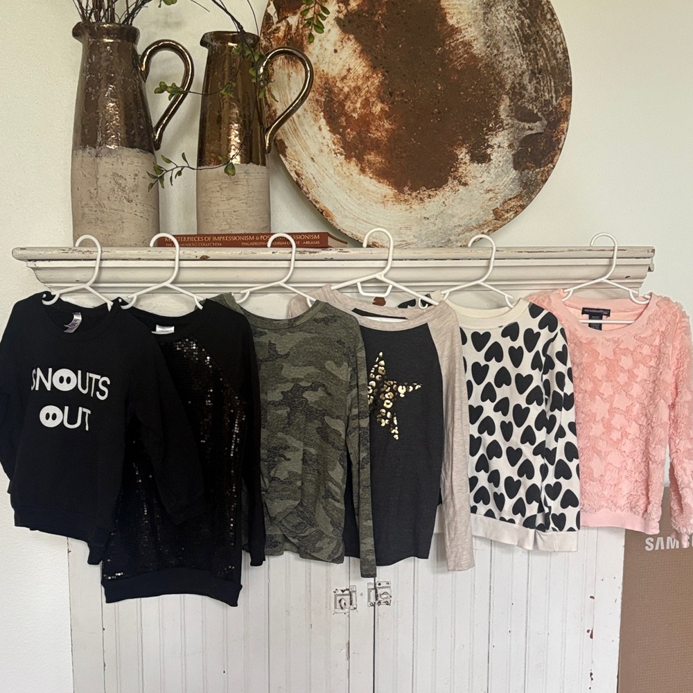 Lot of Little Girls (6/6x) Sweatshirts/Long Sleeved Tops